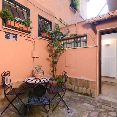 VATICAN independent with garden - Bambin Gesu H Appartement Rome Buitenkant foto