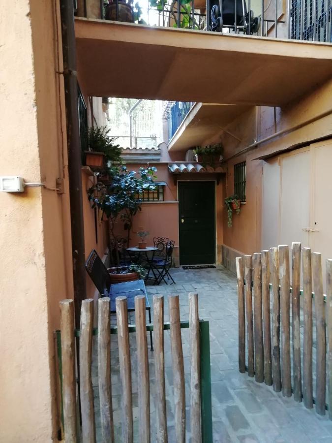VATICAN independent with garden - Bambin Gesu H Appartement Rome Buitenkant foto