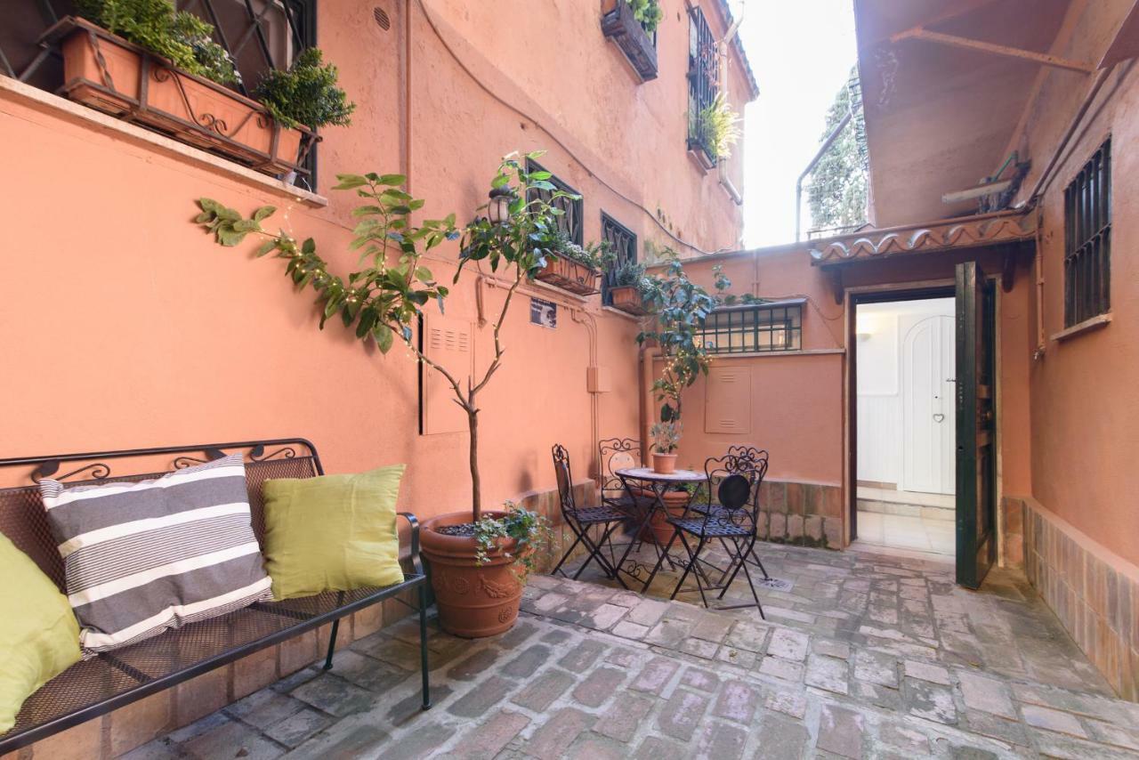 VATICAN independent with garden - Bambin Gesu H Appartement Rome Buitenkant foto